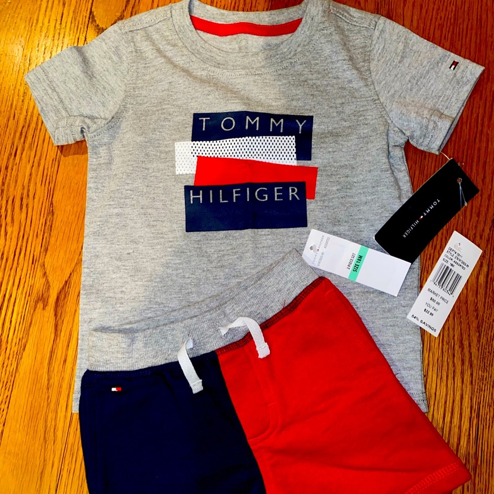 Tommy Hilfiger set.